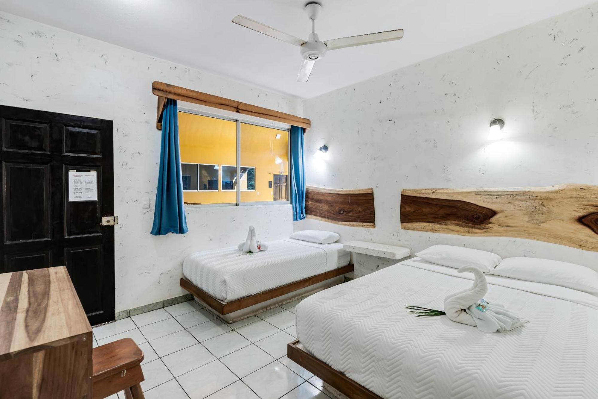 Hotel Tamarindo Inn - 1 Mi To Tamarindo Beach エクステリア 写真